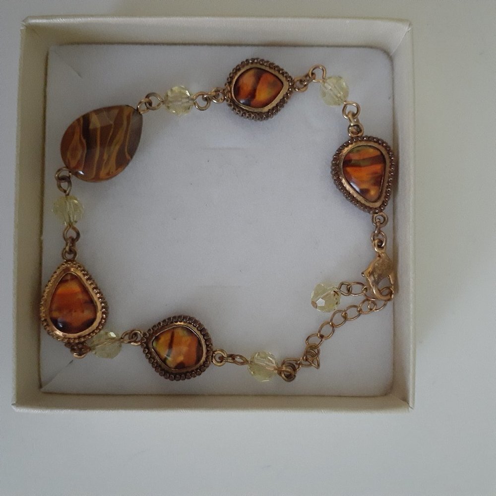Fifth Avenue Collection On the Cat Walk Tiger Eye with beads Gold Bracelet